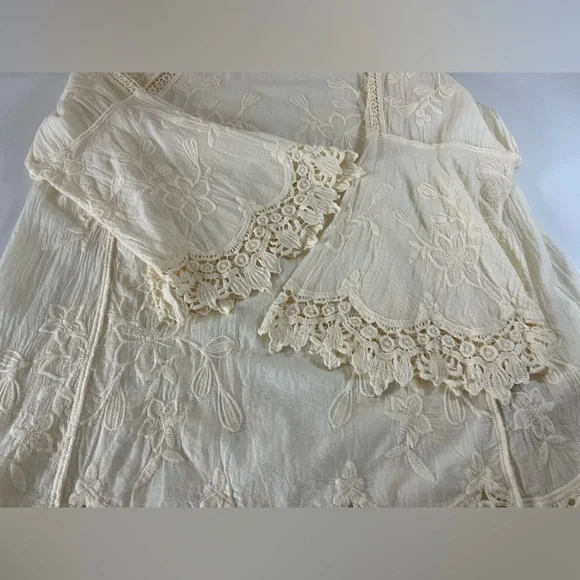 Soft Surroundings Romantic Lace Ivory Floral Embroidered Blouse Medium - Picture 11 of 13